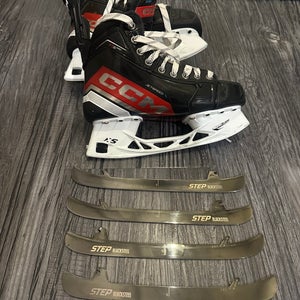 CCM JetSpeed FT6 Pro Hockey Skates Regular Width Size 5 (Used)
