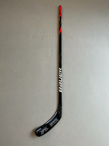 New 87 Flex P92M Senior Bauer Vapor League Right Handed Pro Stock Hockey Stick