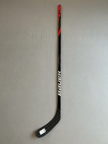 New 95 Flex P28 Senior Bauer Vapor League Right Hand Pro Stock Hockey Stick