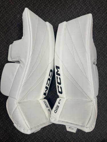 CCM AXIS F5 28” +1 Goal Pads