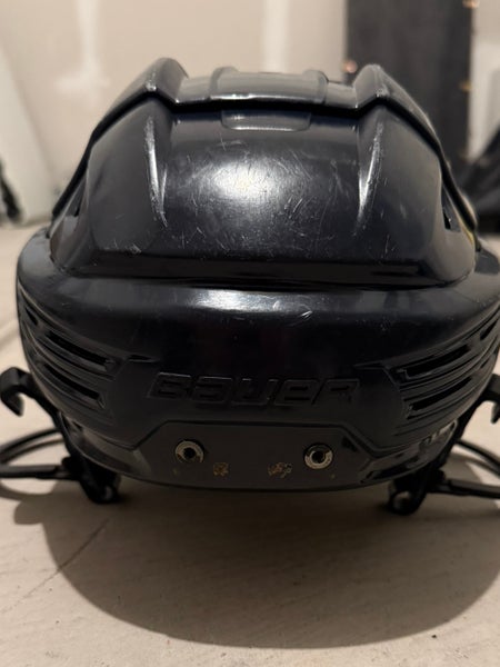 Medium Bauer Re-Akt 200 Helmet (Used)