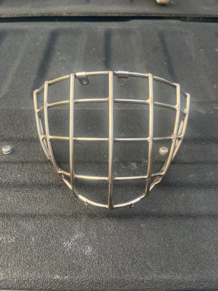 Titanium straight bar goalie cage