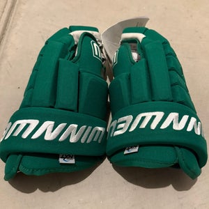 Winnwell Classic 4-Roll Gloves 15" (New)
