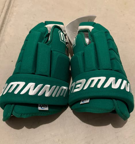 Winnwell Classic 4-Roll Gloves 15" (New)