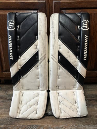 24"  Warrior Ritual G4 Goalie Leg Pads (Used)