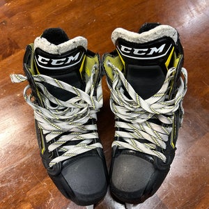 CCM Super Tacks 9380 Hockey Goalie Skates Regular Width 8 (Used)