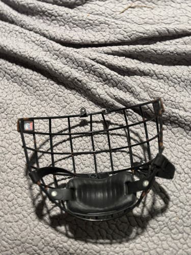 Small CCM FM580 Full Cage (Used)