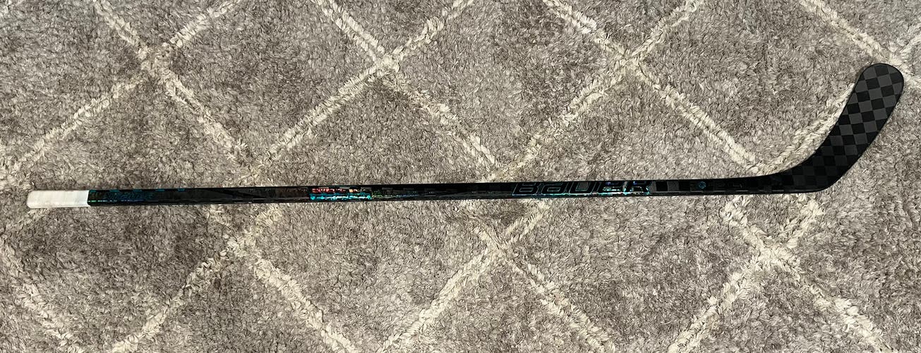 Used Bauer Twitch Left Hand P92 70 Flex Stick