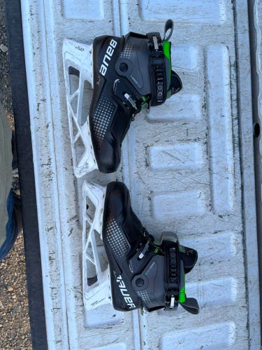 Used Bauer Konekt Hockey Goalie Skates 7-7.5
