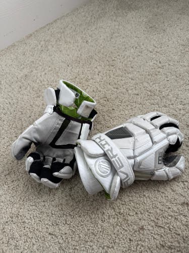 Maverik M5 Lacrosse Gloves Large (Used)