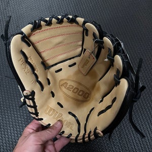 2023 Wilson A2000 RH Infield Baseball Glove 11" (New)