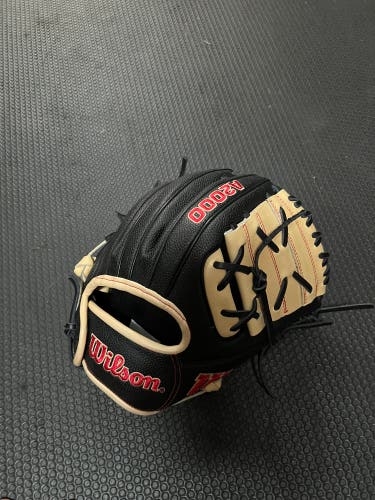 2023 Wilson A2000 RH Infield Baseball Glove 11" (New)