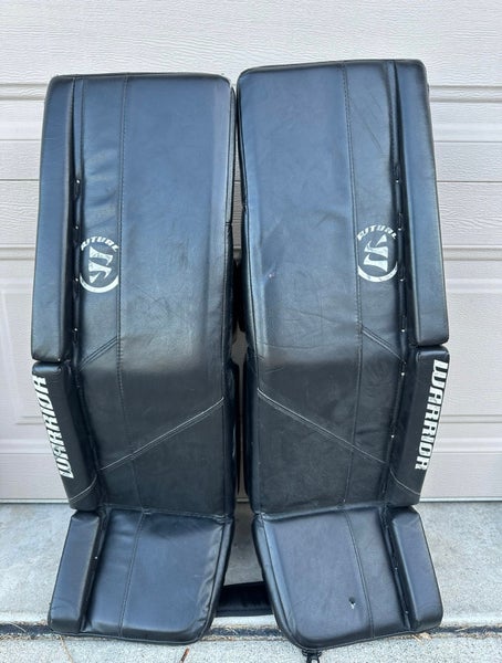 28” Warrior Ritual G5 Jr. goalie leg pads