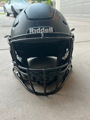 Medium Adult Riddell SpeedFlex Helmet (Used)
