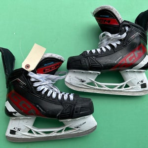 CCM JetSpeed FT680 Hockey Skates | Senior 7 | Regular