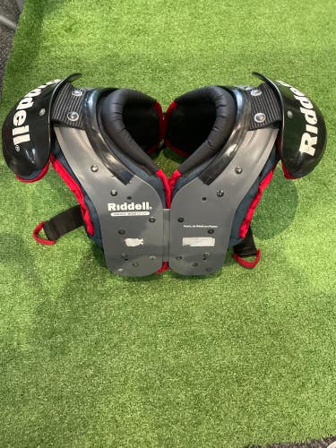 Riddell Pursuit Shoulder Pads | Youth Medium 12”-13”