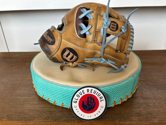 RH Infield Wilson A2000 1786 Baseball Glove 11.5" (Used)
