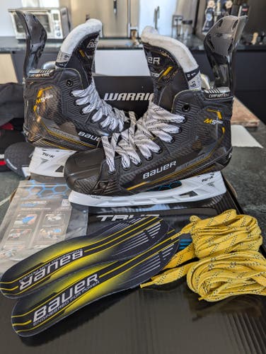 Bauer Supreme M5 Pro Hockey Skates 6.5 (Used)