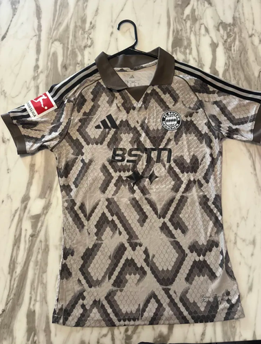 Davies 19 2025 FC Bayern BSTN Jersey