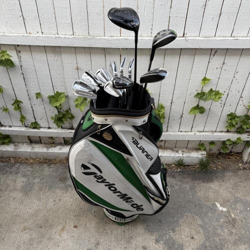 TaylorMade Tour Preferred MC Mens RH Complete Golf Set With 2010 Tour Staff