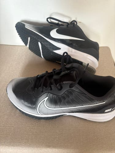 Gray Men's Size M 9.0 (W 10.0) Adult Nike Lunarlon Trainers (Used)