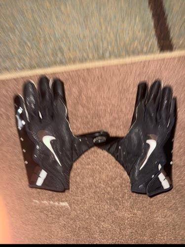 Black Medium Adult Nike Vapor Jet Gloves (Used)