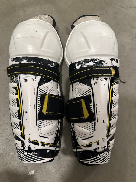 Youth CCM Super Tacks AS1 10" Shin Pads (Used)