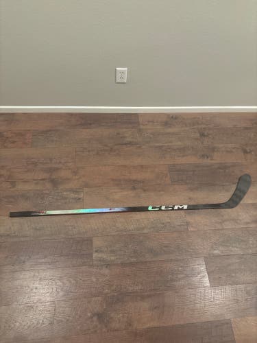Intermediate CCM JetSpeed FT8 Pro Left Hand Hockey Stick P28  (New)