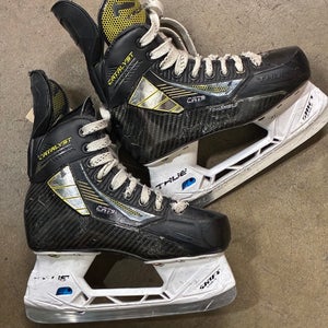 Junior True Catalyst 9 Hockey Skates Regular Width Size 1 (Used)
