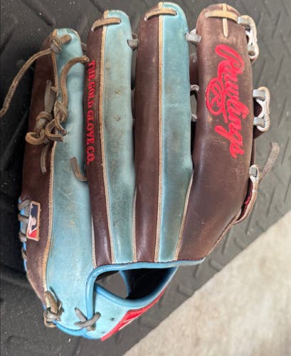 Outfield RH Rawlings Heart of the Hide Baseball Glove 12.75" (Used)