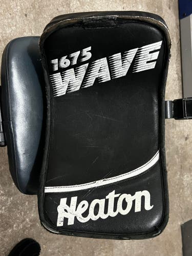 Heaton 1675 Wave Goalie Blocker