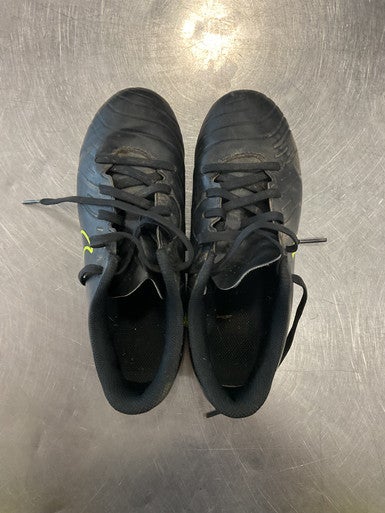 Used Nike Soccer Cleats Black Junior 02 11614-S000219058