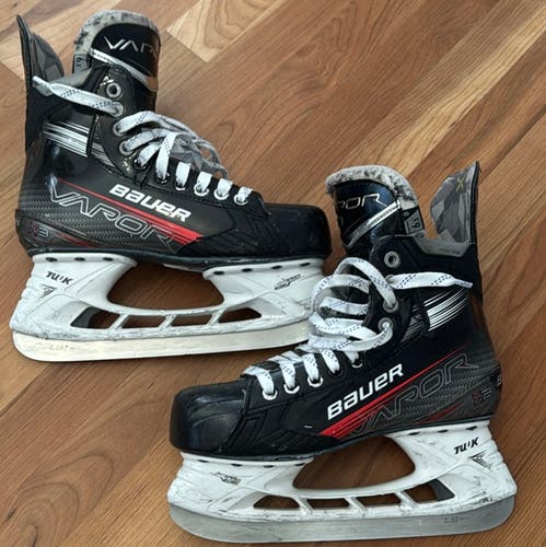 Bauer Vapor X3 Hockey Skates Regular Width 6.5 (Used)