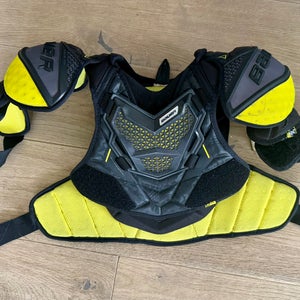 Bauer Supreme M3 Shoulder Pads (Used) - Junior Medium