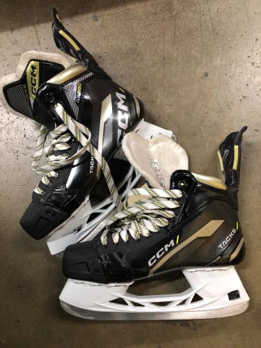 Senior CCM Tacks AS580 Hockey Skates Wide Width 9.5 (Used)