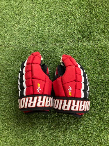 Red Junior Warrior Dynasty AX2 Gloves 11" (Used)