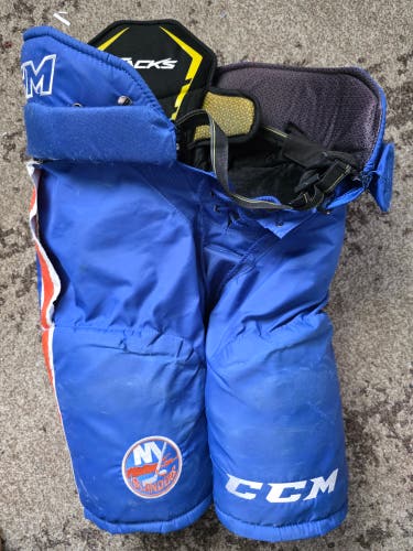 New york islanders Men's Senior Medium CCM Tacks 65c Hockey Pants Pro Stock (Used)