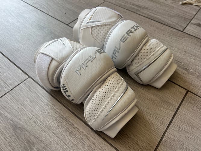 Small Adult Maverik M6 Arm Pads (Used)