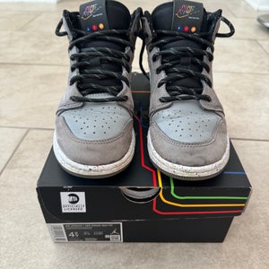 Gray Kids 4.5Y (Big Kids / Youth) Youth Air Jordan Shoes (Used)