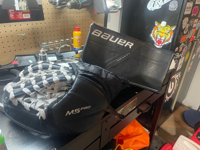 2023 Bauer M5 Pro Regular (Used)