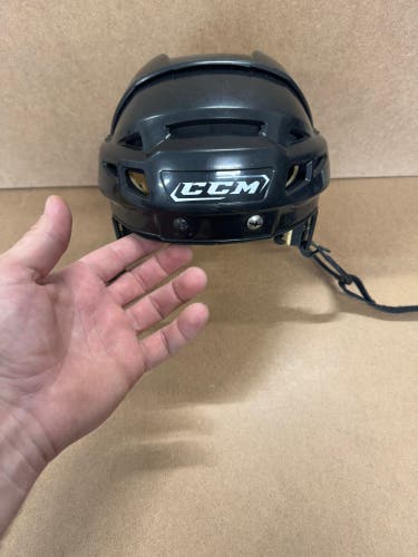 CCM V08 Helmet Medium