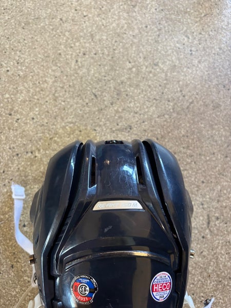 Medium Bauer Re-Akt 150 Helmet (Used)