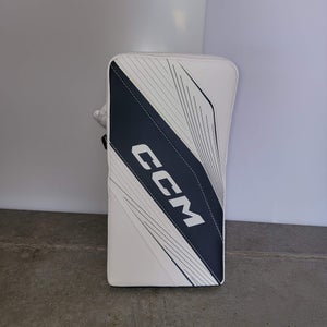 CCM Eflex 6.5 Blocker Regular (New) - Junior - White/Navy