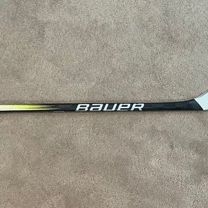 Youth Bauer Hyperlite 2 Left Hand Hockey Stick P92 (Used)
