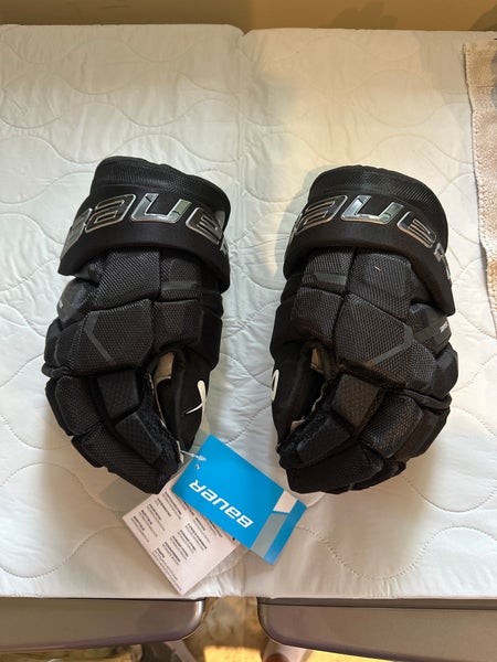 Bauer Supreme Mach Gloves 14" (New)