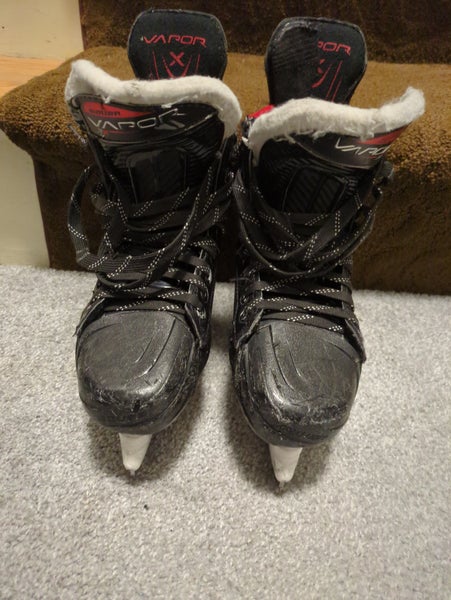 2023 Bauer Vapor 3X Hockey Skates Size 4.5 (Used)