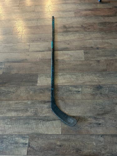 Bauer Twitch Hockey stock