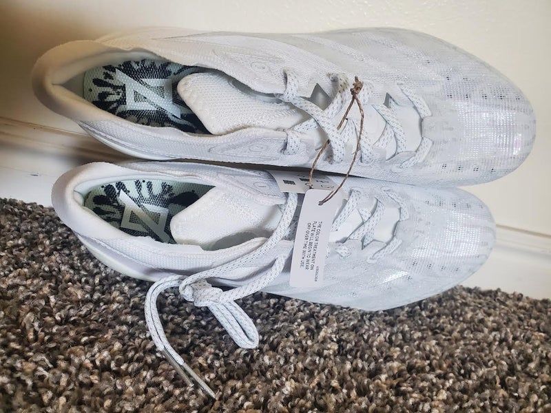 White Men's Size M 11.0 (W 12.0) Cleats (New)