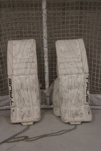 2023 31" True Catalyst 7X3 Goalie Leg Pads (Used)