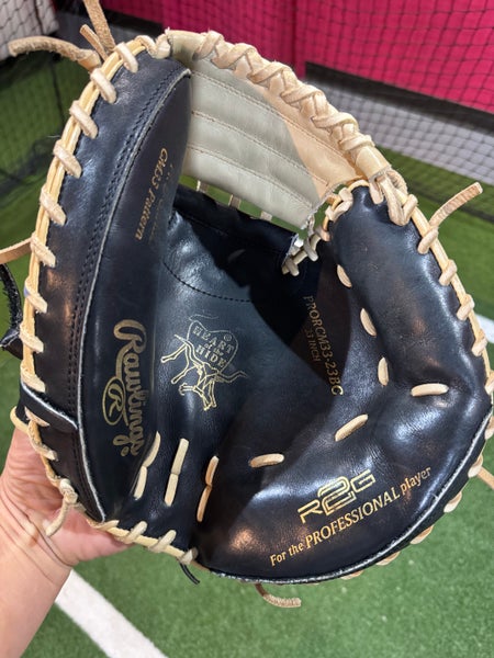 Almost New - Rawlings HoH Catcher's Mitt - 33'